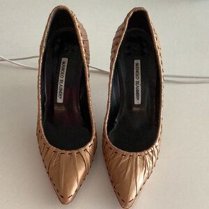 Manolo Blahnik 36.5 heels